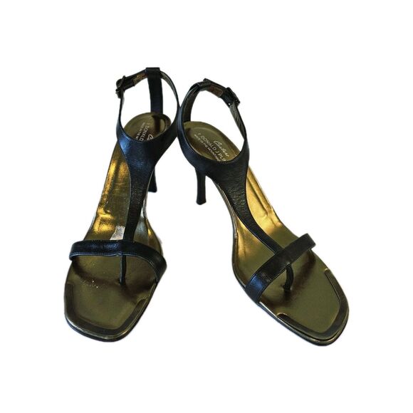 Donald J Pliner Heel Shoes Made in Italy, Size 9 - Picture 2 of 9